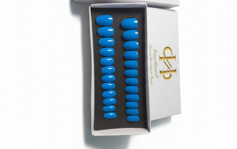 Blue Subtle Fake Press on Artifical Nails tips on Happyhands8